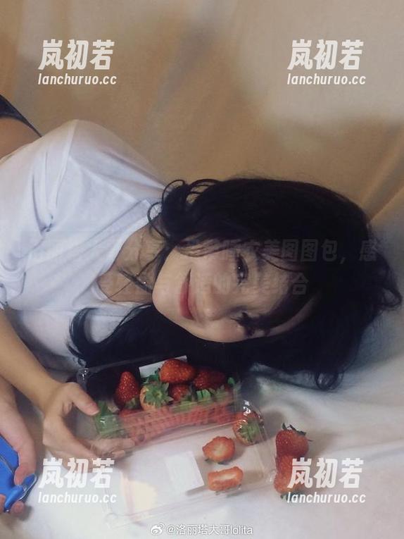 洛丽塔大哥 洛丽塔大哥分享:吊带睡衣美图图包,感受轻盈与舒适的完美结合