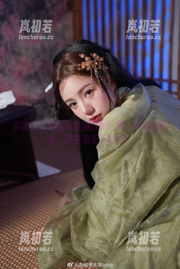 洛丽塔大哥的水手服图集：每一帧都是艺术，尽在免费下载中！