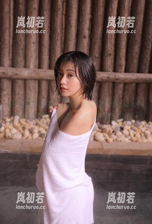 渡边早季Saki 冬天即将来临,赶紧下载渡边早季Saki的夏天写真作品网盘,重温热情与快乐!