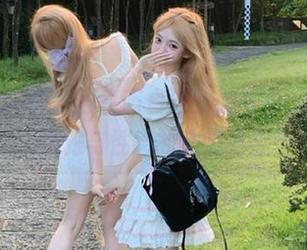 爱蜜社 – 高清分享萌白酱美腿写真，探寻她优雅与性感的完美结合