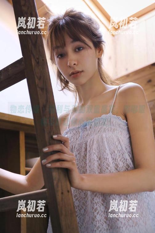 物恋传媒-嘟嘟 物恋传媒 - 福利与美的双重盛宴,嘟嘟眼镜写真让你心跳加速!