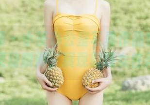 物恋传媒 – 小茶办公室写真作品全集：捕捉灵动瞬间，展现职场女性风采