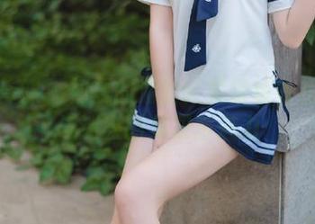 物恋传媒 – 初夏的清新：菜菜连衣裙原图与迷人图集双重魅力