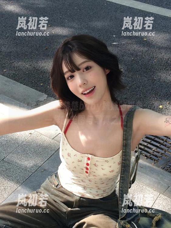 瑞丝馆 - 跟随楚楚baby妹妹的视角：不一样的美图与写真之旅