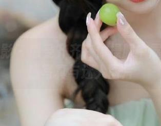 甜予摄影 – 感受齐齐在体操服中展现的动感写真与迷人图片