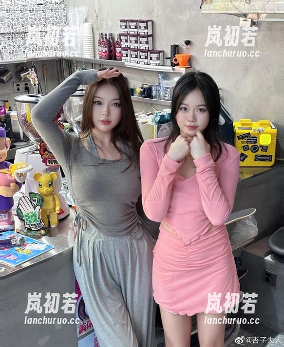 白烨烨 白烨烨的日常写真资源,免费下载享受她的艺术之美!