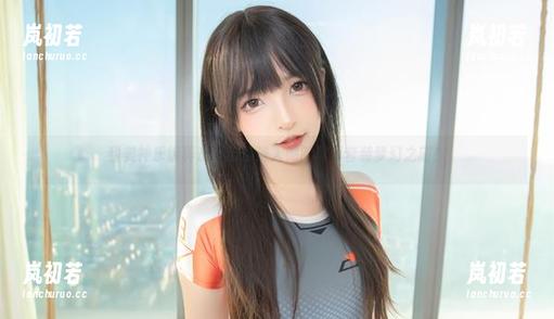 神乐坂真东 甜美神乐坂真东,带你进入她的写真套装梦幻之旅!