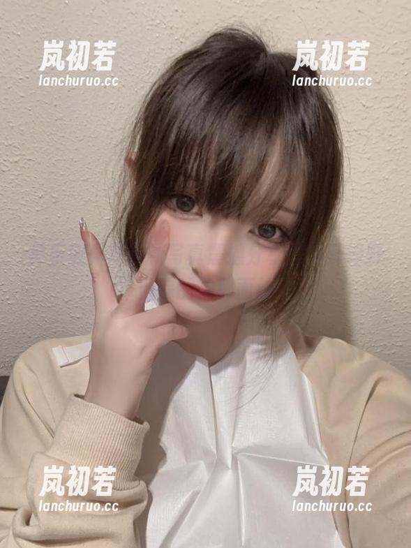 神乐坂真冬 神乐坂真冬最新写真震撼分享,揭开绿野仙踪的神秘面纱