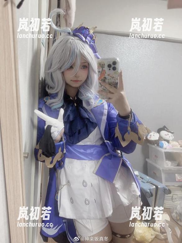 高清圣诞小鹿主题壁纸，神乐坂真冬绝对企划的完美呈现，快来一览无遗！