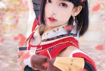 神乐坂真冬夏日戏水写真，cos梦幻与原图为你呈现清新一夏
