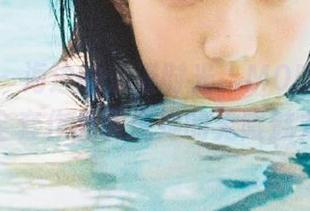 秀人网 – 海边的浪漫时光，MODEL伊若全套作品展现她的无限魅力