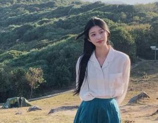 秀人网 – 当视觉艺术遇上情感深度，Miko酱的写真全集原图邀你共赏精彩剧情！