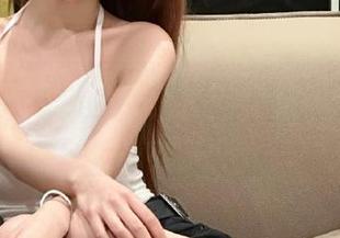 秀人网 – 在线回味Miko酱夏日写真，感受阳光洒落在肌肤上的温暖与快乐
