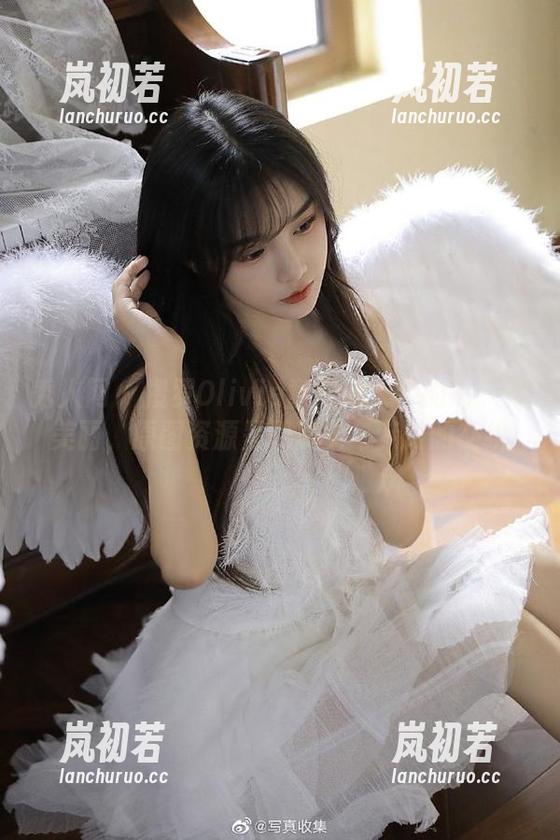 秀人网-Olivia童安琪 秀人网 - 搜罗Olivia童安琪天台的每一处美丽,原图资源呈现真实与梦幻的交织