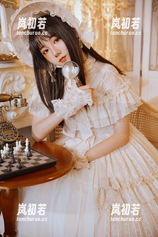 秀人网 - 下载周于希Sandy的迷人写真，束胸内衣与黑丝吊袜完美组合