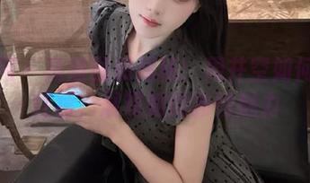 秀人网 – 高清图册揭秘：周井空如何驾驭红裙，展现她的独特魅力