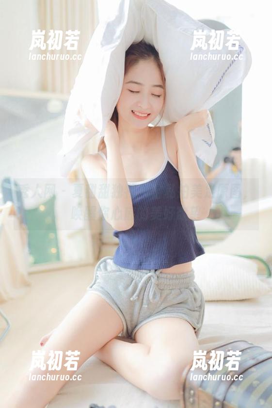 秀人网-夏甜甜 秀人网 - 夏甜甜独特风格私拍美足原图,唤醒你心底的美好欲望