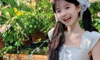 秀人网 – 来看看媃柔rourou短裙写真作品，带你进入青春的奇妙世界！
