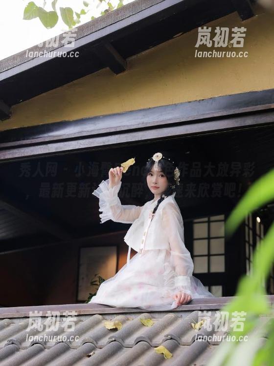 秀人网-小海臀Rena 秀人网 - 小海臀Rena白色作品大放异彩,最新更新让人沉醉,速速来欣赏吧!