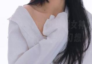 秀人网 – 独特视角，小逗逗女神定制图集唤醒心中最美的幻想