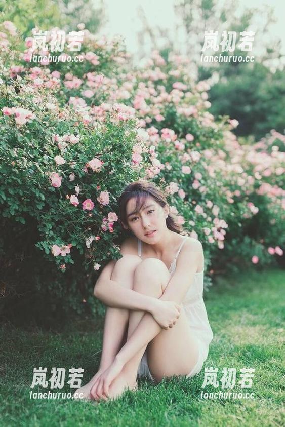 秀人网-尤Una娜 秀人网 - 尤Una娜的妹妹写真:细腻而动人的图集资源,唤醒你内心深处的感动与共鸣