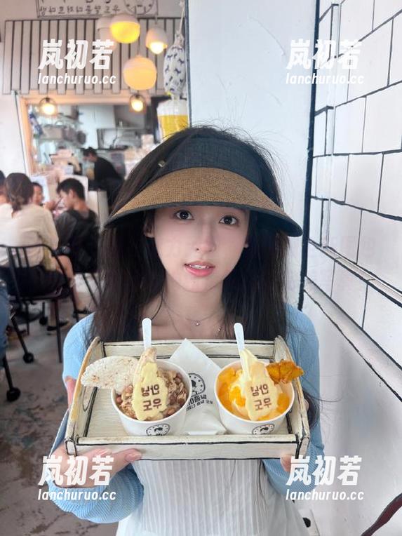 秀人网-林珊珊 秀人网 - 睡衣魅力无限,林珊珊全新图包上线,下载体验她独特风格的完美写真!