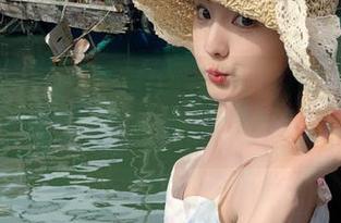 秀人网 – 深入“甜妮自拍”世界：超高清写真合集，网盘直链获取，快来收藏！