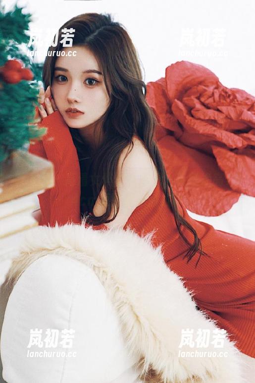 秀人网 - 高清女仆写真展现，葛征净高184cm原图背后的故事