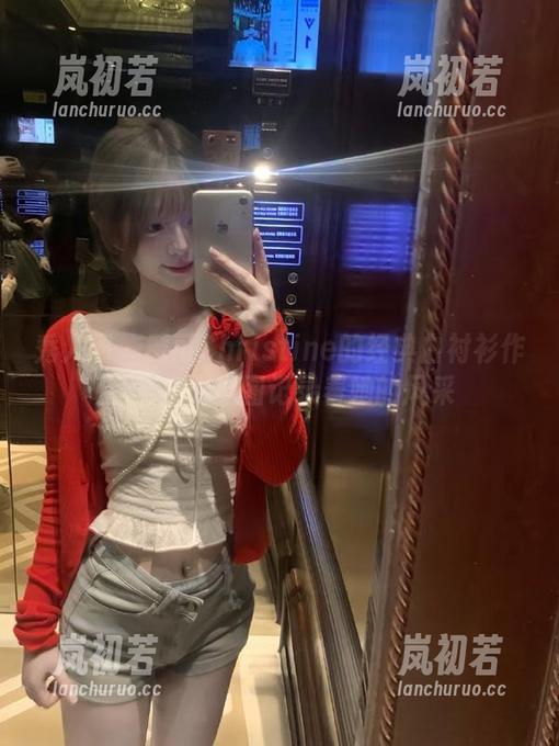 秀人网-黄可Christine 秀人网 - 黄可Christine的经典白衬衫作品全集:原图记录着她的风采