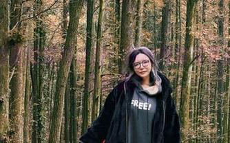 秋和柯基的时尚之路：独特网袜写真原图精彩合集！
