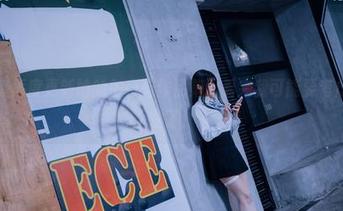 秋和柯基再度更新她的午夜蓝作品集，看完我可能要考虑换个职业了！
