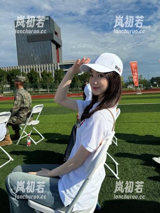童小芯 微密圈 - 童小芯睡衣写真合集,捕捉时尚与舒适的双重魅力