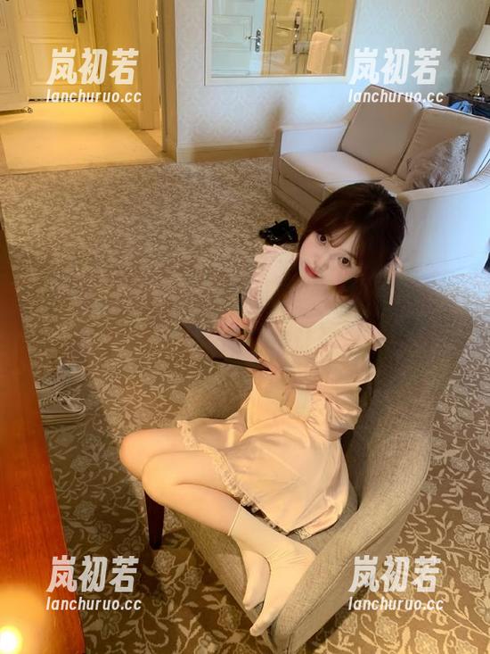 紧急企划-小婕 紧急企划 - 向大家强烈推荐:小婕全套可爱原图,甜甜的日常让你心动!