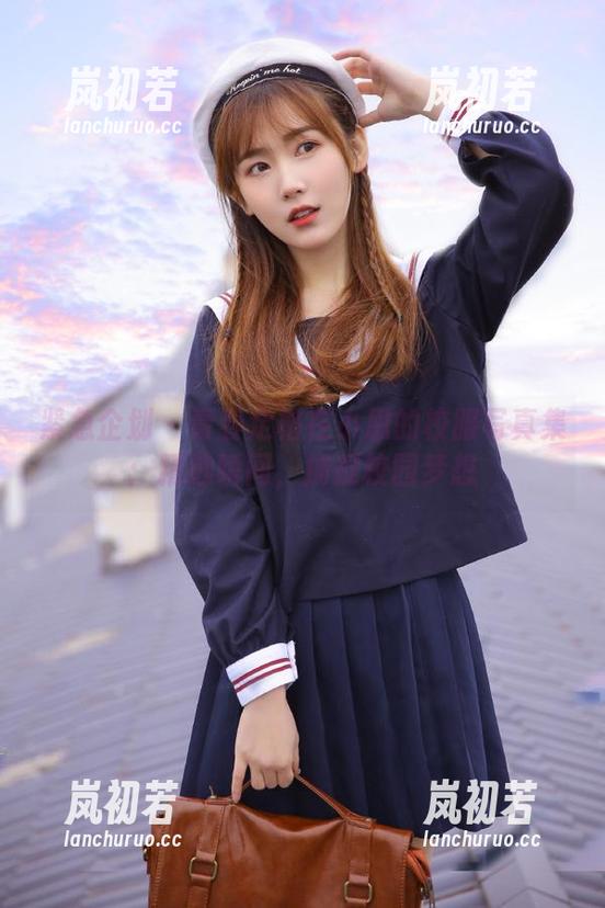紧急企划-小恩 紧急企划 - 青春定格在小恩的校服写真集:精选瞬间,捕捉校园梦想