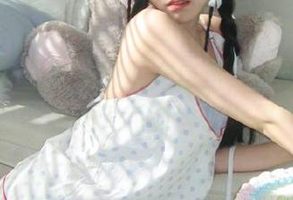 微密圈 – 紫色哒豚豚在这里，棉袜作品原图带你进入我的自嘲世界！