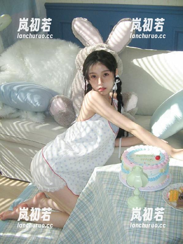 紫色哒豚豚 微密圈 - 紫色哒豚豚在这里,棉袜作品原图带你进入我的自嘲世界!