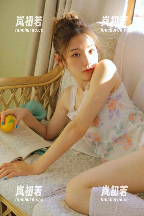 绮梦摄影-月月 绮梦摄影 - 无法自拔的美:月月私拍女神,套图展现不同风情!