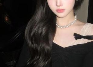 美媛馆 – 探索AngelaLee李玲的内衣艺术：精美图包与写真资源带来的视觉享受