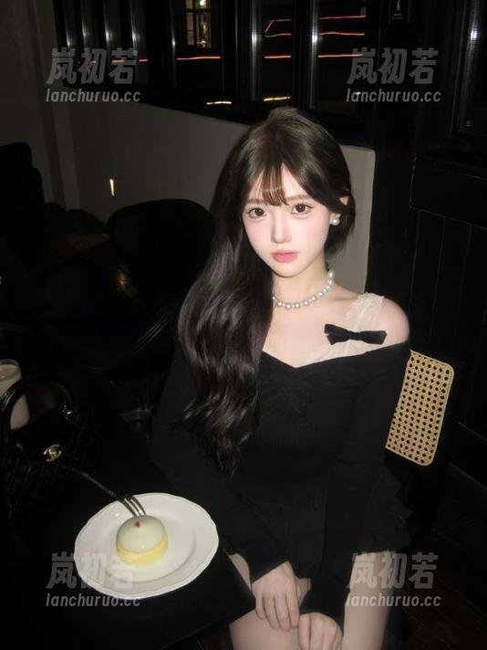 美媛馆-AngelaLee李玲 美媛馆 - 探索AngelaLee李玲的内衣艺术:精美图包与写真资源带来的视觉享受