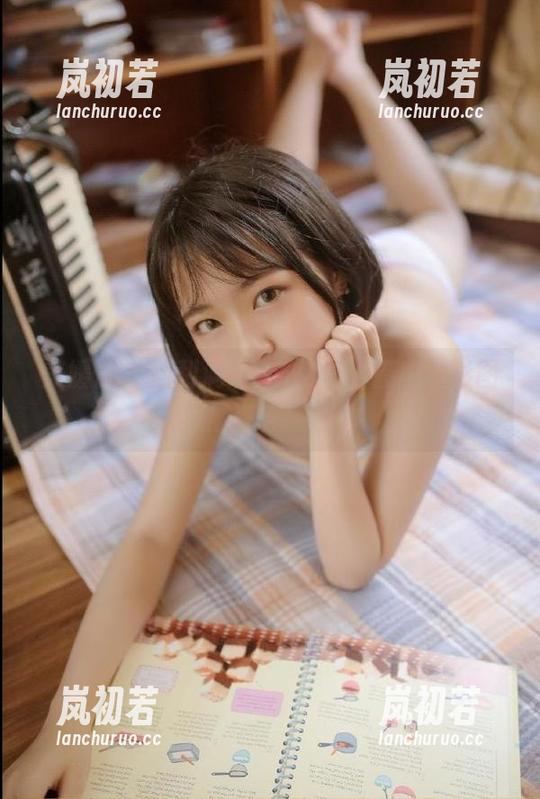美媛馆 - 福利满满，Love陆瓷白衬衫图集展现无限魅力