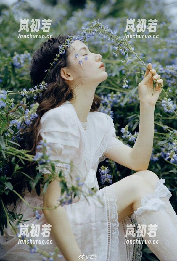美媛馆-luna张静燕 美媛馆 - 不容错过的福利,luna张静燕的办公室写真图包为你带来视觉享受