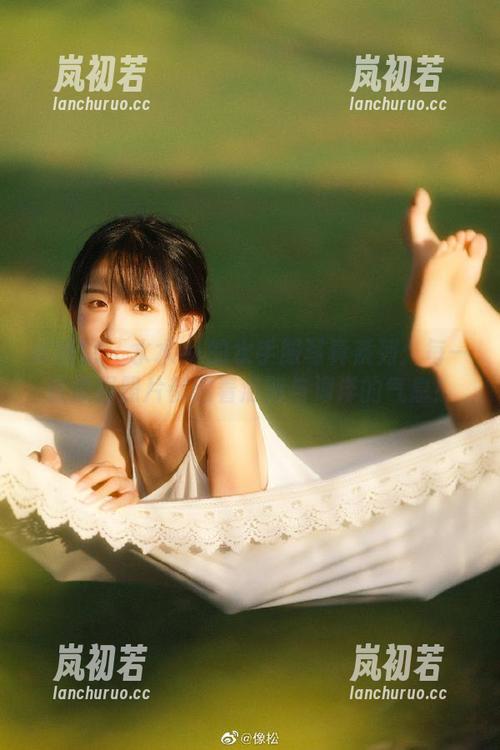 美媛馆 - 水水er的水手服写真系列：每一张原图照片都透着清新与海洋的气息！