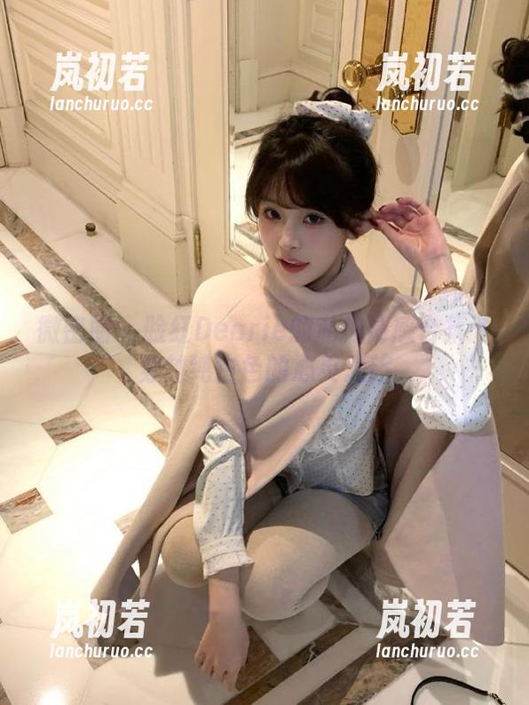脸红Dearie 微密圈 - 脸红Dearie的私拍情感合集:穿越纯白色的心灵之旅