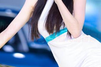 花漾show – 赵惟依coco连衣裙原图：笑点满满，快来一起翻翻她的图册吧！