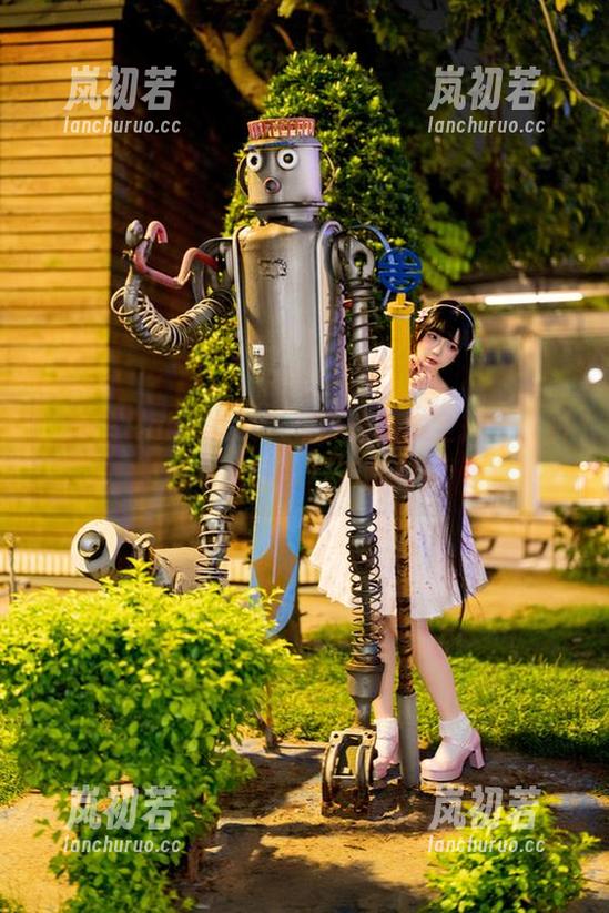 落落Raku “落落Raku女友”写真作品集全揭晓,资源丰富让你目不暇接!