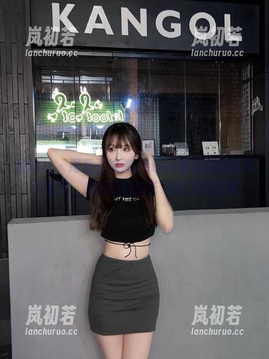 蜜桃社-王婉悠Queen 蜜桃社 - 探索王婉悠Queen连衣裙的高清作品集,感受时尚与艺术的无缝交织