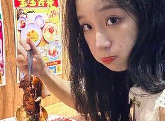 蜜桃社 – 美丽绽放：索菲娅Sophia黑色写真图片精选，捕捉每一个动人瞬间
