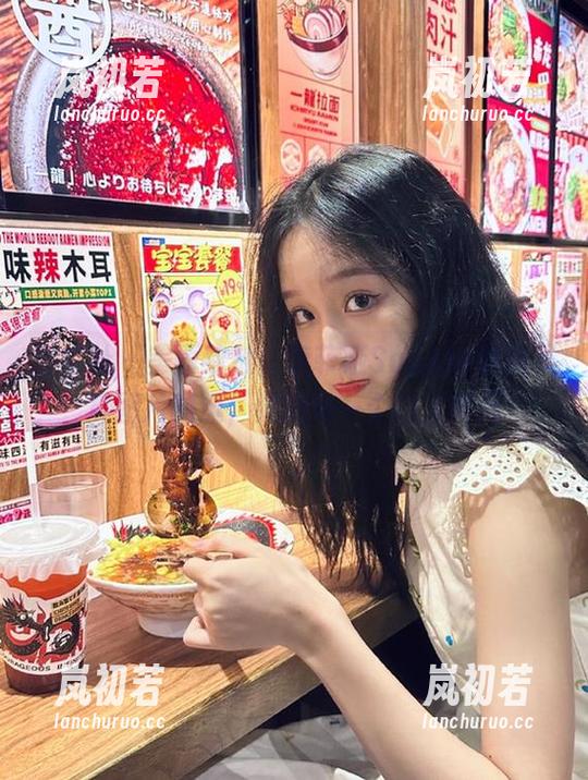 蜜桃社-索菲娅Sophia 蜜桃社 - 美丽绽放:索菲娅Sophia黑色写真图片精选,捕捉每一个动人瞬间