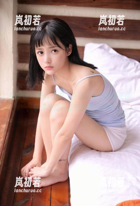 袜啵啵 - 新鲜出炉，小安万圣节写真更新，带你感受万圣夜的奇妙魅力