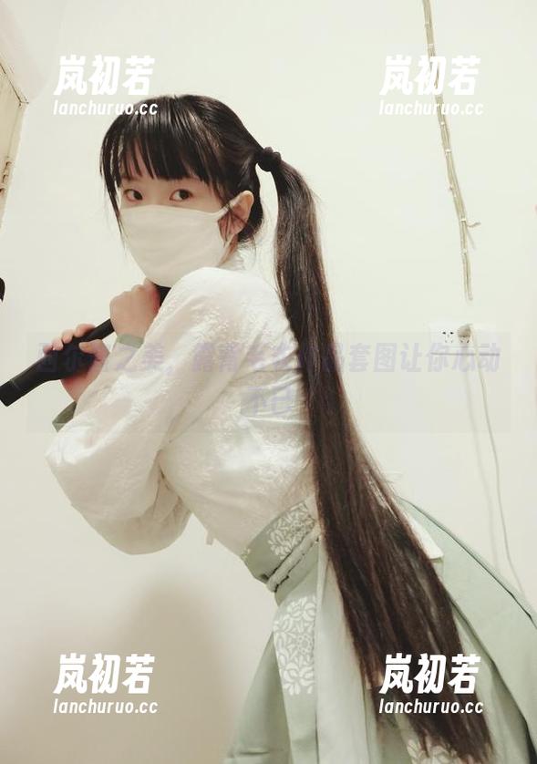 西尔酱 西尔酱之美,露背毛衣作品套图让你心动不已